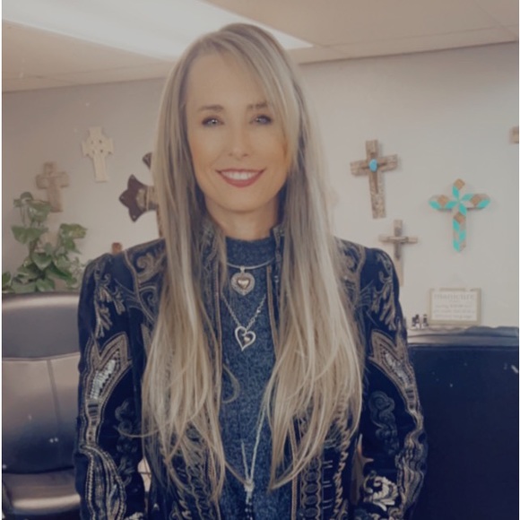 Meet your Posher, Catherine - Picture 2 of 2